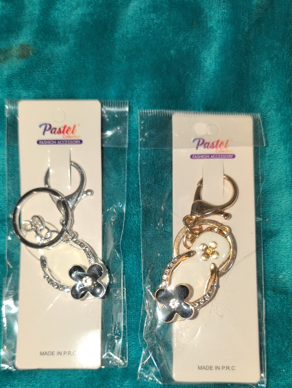 Pastels White Flip Flop  Keychain— Pick 1 -  Gold Or  Silver